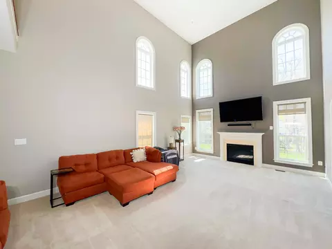 Living - 6609 Chatham Park Dr, Brandywine, MD 20613 photo 3 of 6