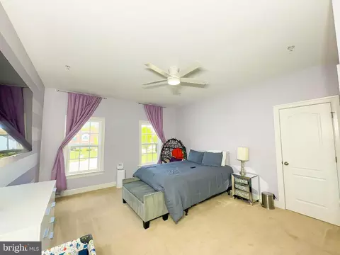 Bedroom - 6609 Chatham Park Dr, Brandywine, MD 20613 photo 7 of 11