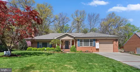 7018 Hunter Ln, Hyattsville, MD 20782
