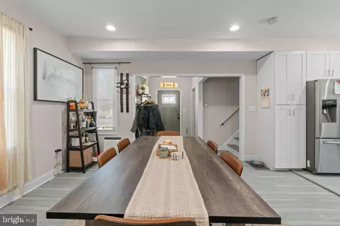 Entry Way - 324 Laurel Ave, Laurel, MD 20707 photo 3 of 15