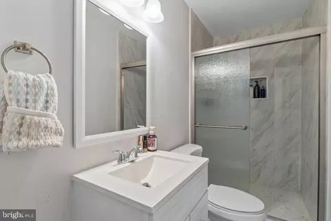 Bath - 324 Laurel Ave, Laurel, MD 20707 photo 1 of 3