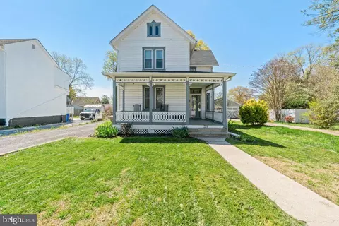 Exterior - 324 Laurel Ave, Laurel, MD 20707 photo 6 of 7