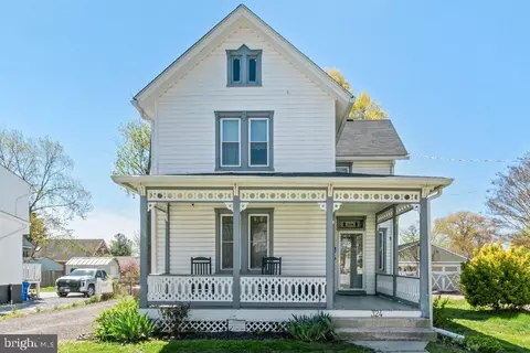 Exterior - 324 Laurel Ave, Laurel, MD 20707 photo 2 of 7
