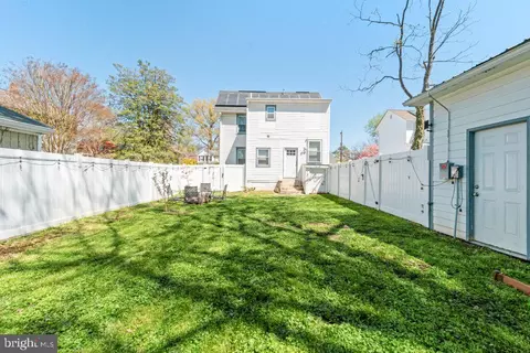 Exterior - 324 Laurel Ave, Laurel, MD 20707 photo 3 of 7