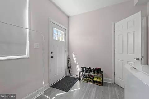 Entry Way - 324 Laurel Ave, Laurel, MD 20707 photo 15 of 15