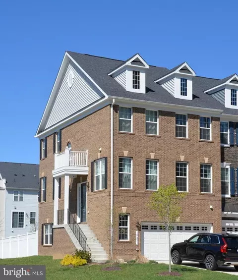 10851 Foxtrot Cir, Marlboro, MD 20772