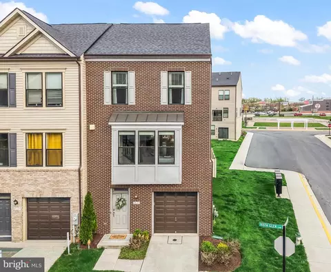 4925 Vista Glen Ln, Lanham, MD 20706