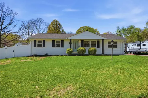 16111 Village Dr W, Marlboro, MD 20772