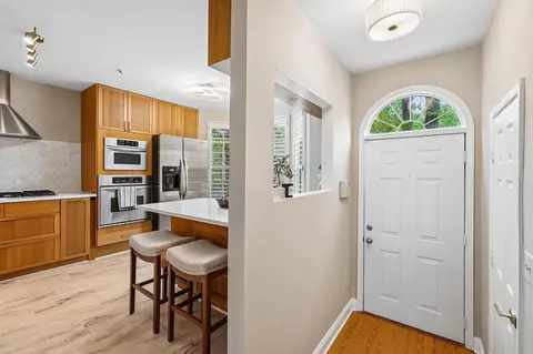 Entry Way - 10775 Kitchener Ct, Bowie, MD 20721 photo 3 of 5