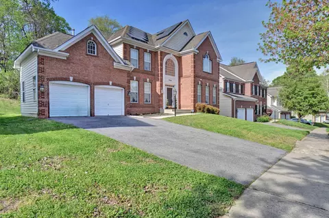9908 Chessington Way, Bowie, MD 20721