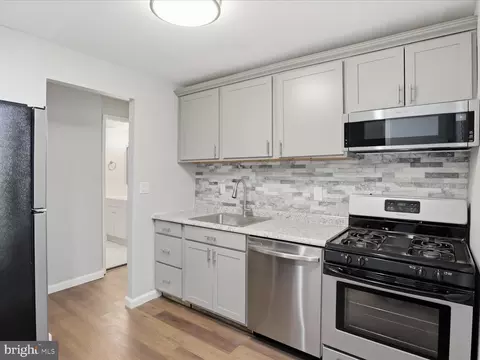 3302 Huntley Square Dr #T2, Temple Hills, MD 20748