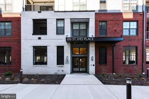100 Saint Ives Pl UNIT 301, National Harbor, MD 20745