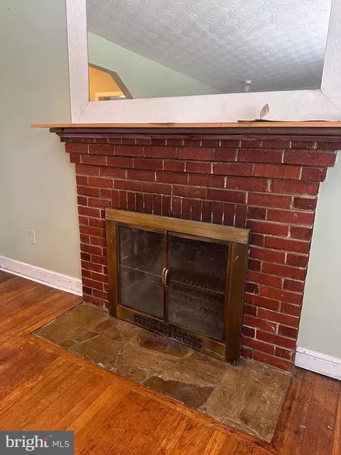 Living - 1504 5th St, Lanham, MD 20706 photo 3 of 4