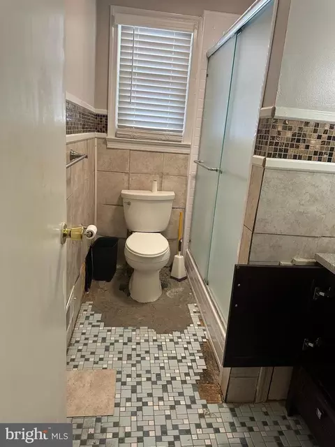 Bath - 1504 5th St, Lanham, MD 20706 photo 1 of 3