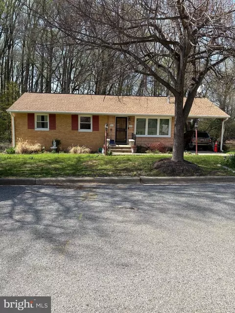 7802 Beechnut Rd, Capitol Heights, MD 20743