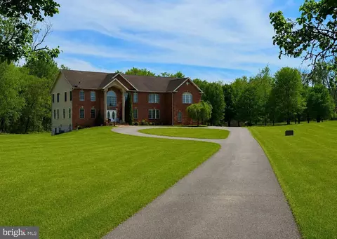 16619 Peach St, Bowie, MD 20716