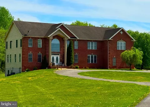 16619 Peach St, Bowie, MD 20716