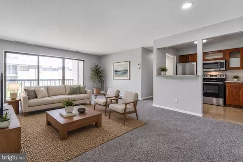 10122 Campus Way S #203-1A, Marlboro, MD 20774