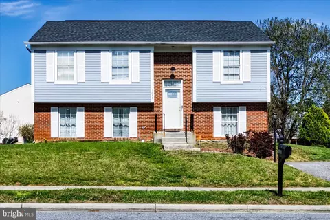 1037 Saint Michaels Dr, Bowie, MD 20721