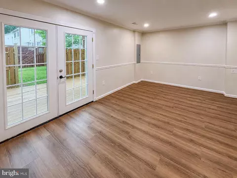 Living - 15734 Millbrook Ln #80, Laurel, MD 20707 photo 2 of 2