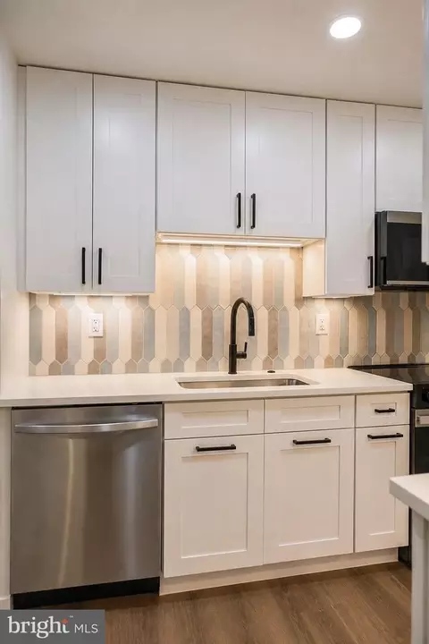 Kitchen - 15734 Millbrook Ln #80, Laurel, MD 20707 photo 2 of 3