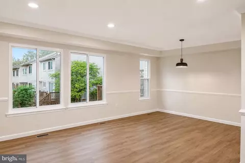 Living - 15734 Millbrook Ln #80, Laurel, MD 20707 photo 1 of 2