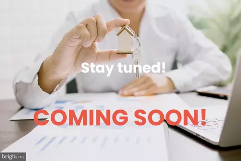 120 Cross Foxes Dr, Fort Washington, MD 20744