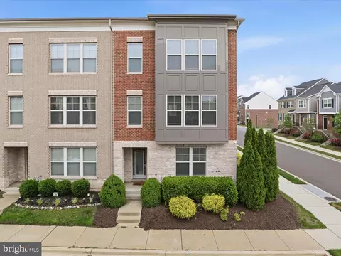 10601 Eastland Cir, Marlboro, MD 20772