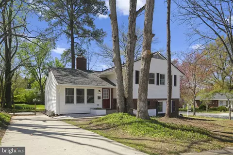 8405 Ravenswood, New Carrollton, MD 20784