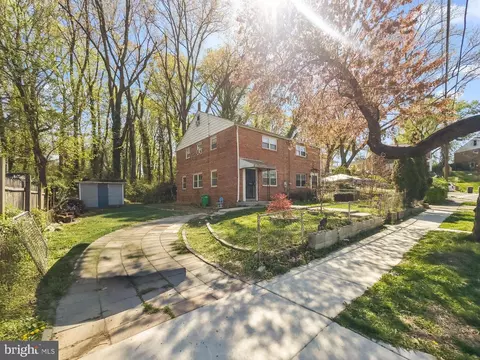 6003 Longfellow St, Riverdale, MD 20737