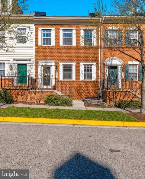 4210 Talmadge Cir, Suitland, MD 20746