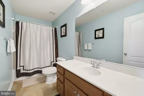 Entry Way - 6900 Lenape Ct, Brandywine, MD 20613 photo 5 of 8