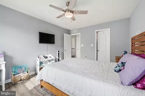 Bedroom - 6900 Lenape Ct, Brandywine, MD 20613 photo 6 of 8