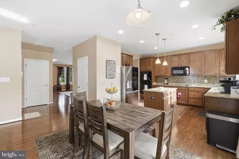 Entry Way - 6900 Lenape Ct, Brandywine, MD 20613 photo 1 of 8
