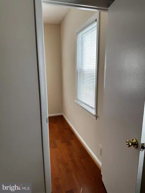Entry Way - 214 10th St, Laurel, MD 20707 photo 10 of 18