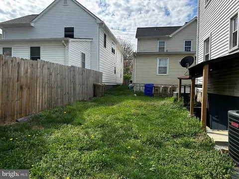 Exterior - 214 10th St, Laurel, MD 20707 photo 4 of 4