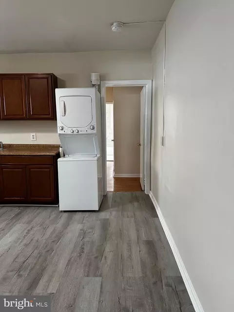 Entry Way - 214 10th St, Laurel, MD 20707 photo 4 of 18