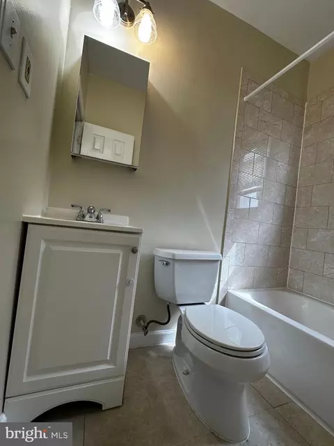 Bath - 214 10th St, Laurel, MD 20707 photo 5 of 11