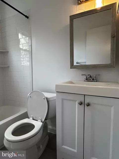Bath - 214 10th St, Laurel, MD 20707 photo 9 of 11