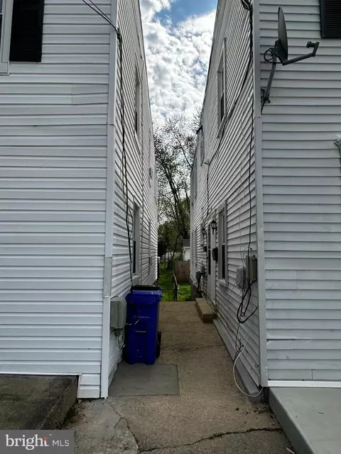 Entry Way - 214 10th St, Laurel, MD 20707 photo 1 of 18