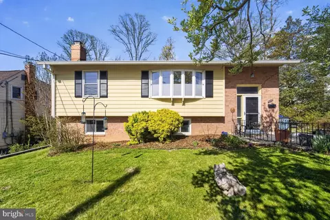 6220 Quebec Pl, Berwyn Heights, MD 20740