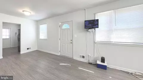 Entry Way - 9906 Lanham Severn Rd, Lanham, MD 20706 photo 5 of 8
