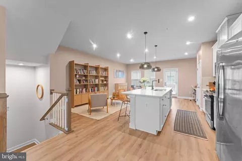 Entry Way - 160 Lyons Creek Dr, Laurel, MD 20708 photo 10 of 24