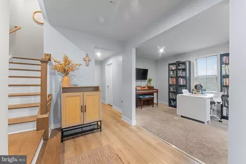 Entry Way - 160 Lyons Creek Dr, Laurel, MD 20708 photo 2 of 24