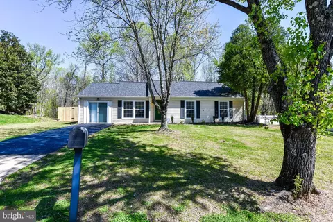 10200 New Orchard Dr, Marlboro, MD 20774