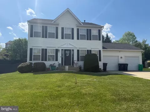 9815 Hummingbird Ln, Marlboro, MD 20772