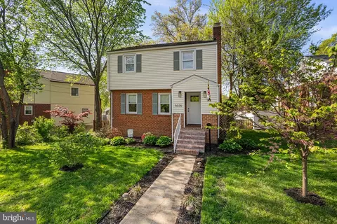 5035 Laguna Rd, College Park, MD 20740