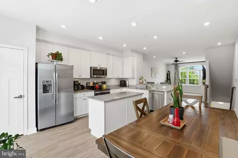 4915 Crest View Dr, Hyattsville, MD 20782