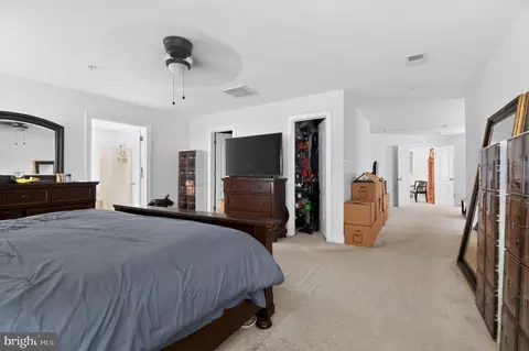 Entry Way - 9009 Eldon Dr, Clinton, MD 20735 photo 5 of 8