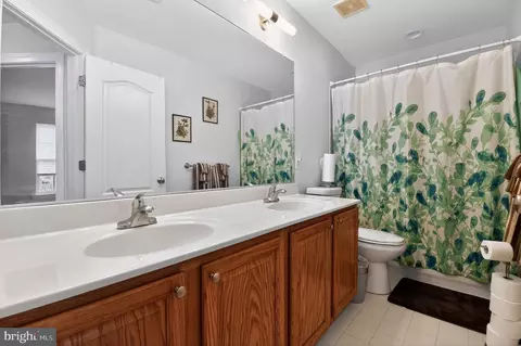 Entry Way - 9009 Eldon Dr, Clinton, MD 20735 photo 6 of 8